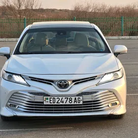 Toyota Camry 2018