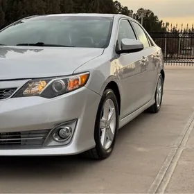 Toyota Camry 2014