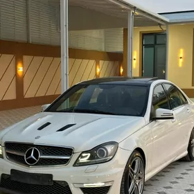 Mercedes-Benz C350 2011