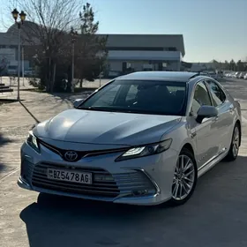 Toyota Camry 2022