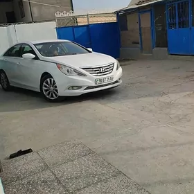 Hyundai Sonata 2011