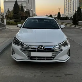 Hyundai Elantra 2019