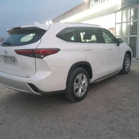 Toyota Highlander 2022