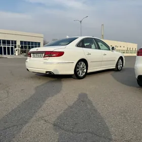 Hyundai Grandeur 2010