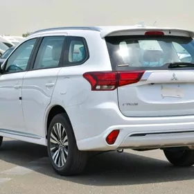 Mitsubishi Outlander 2023