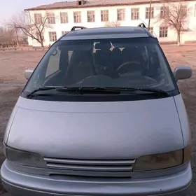 Toyota Previa 1992