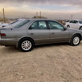 Toyota Camry 1999