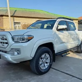 Toyota Tacoma 2016