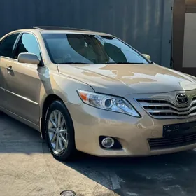 Toyota Camry 2011