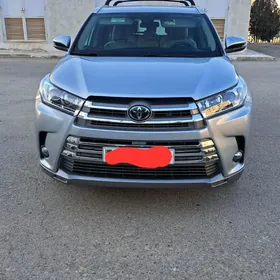 Toyota Highlander 2019