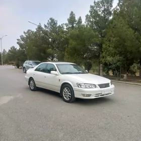 Toyota Camry 2000