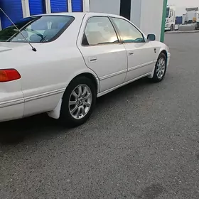 Toyota Camry 2001