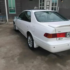 Toyota Camry 2000