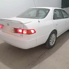 Toyota Camry 2000