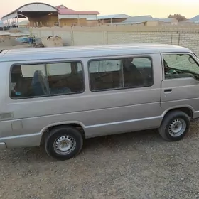 Toyota Hiace 1989