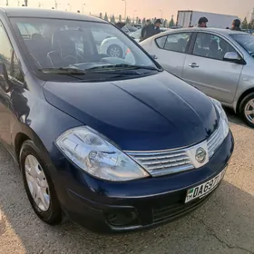 Nissan Versa 2010