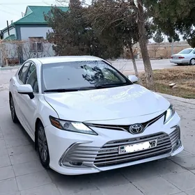 Toyota Camry 2018