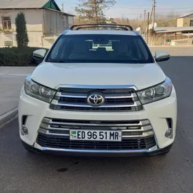 Toyota Highlander 2018