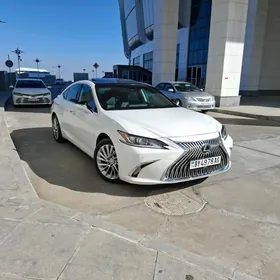 Lexus ES 350 2020