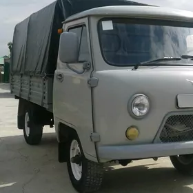 UAZ 2206 2013