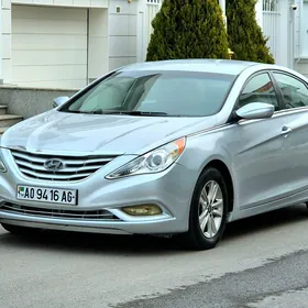 Hyundai Sonata 2011