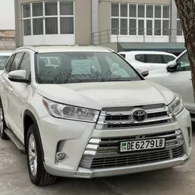 Toyota Highlander 2019