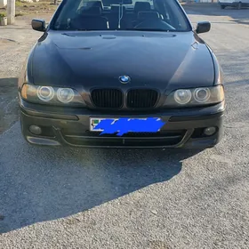 BMW E39 2001