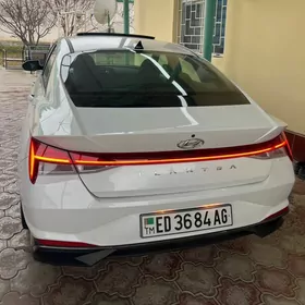 Hyundai Elantra 2021