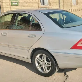 Mercedes-Benz C-Class 2001