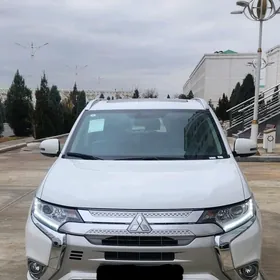 Mitsubishi Outlander 2022