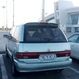 Toyota Previa 1993