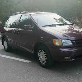 Toyota Sienna 2000