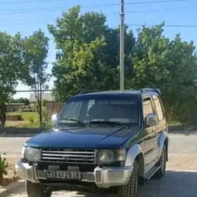 Mitsubishi Pajero 1994