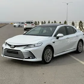 Toyota Camry 2024