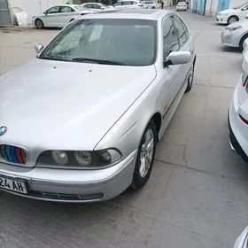 BMW 528 2022