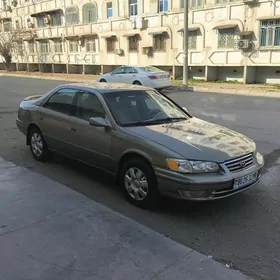 Toyota Camry 2001