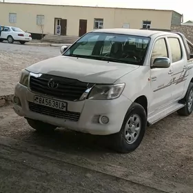 Toyota Hilux 2012