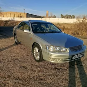 Toyota Camry 2000