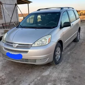 Toyota Sienna 2004