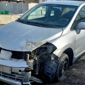 Nissan Versa 2010