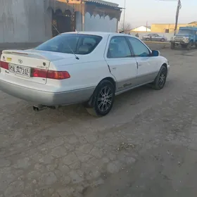 Toyota Camry 2000