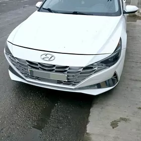 Hyundai Elantra 2021