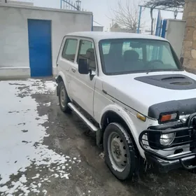 Lada Niva 2003