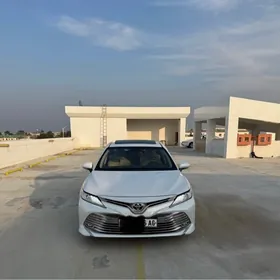 Toyota Camry 2020