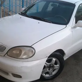 Daewoo Lanos 1999