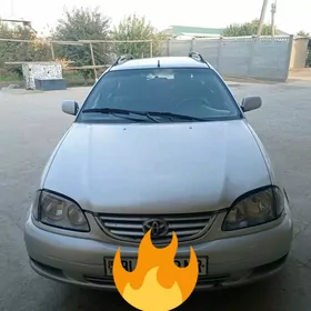 Toyota Avensis 2001