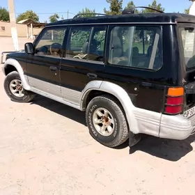 Mitsubishi Pajero 1996