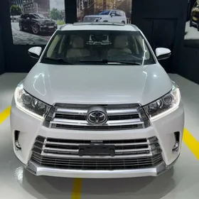 Toyota Highlander 2019