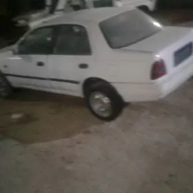 Nissan Sunny 1998