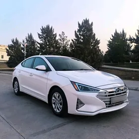 Hyundai Elantra 2020